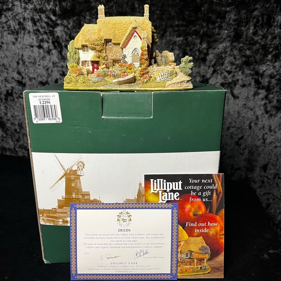 Lilliput Lane | Old Mill Dunster | 2001 Anniversary Cottage - Picture 2 of 16